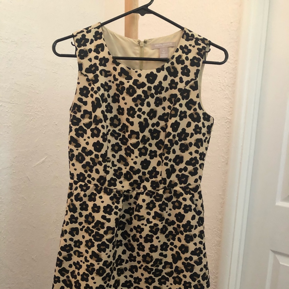Banana Republic Classic Leopard Dress Size 0